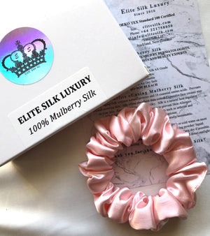 22 Momme Silk Scrunchie, Blush pink colour