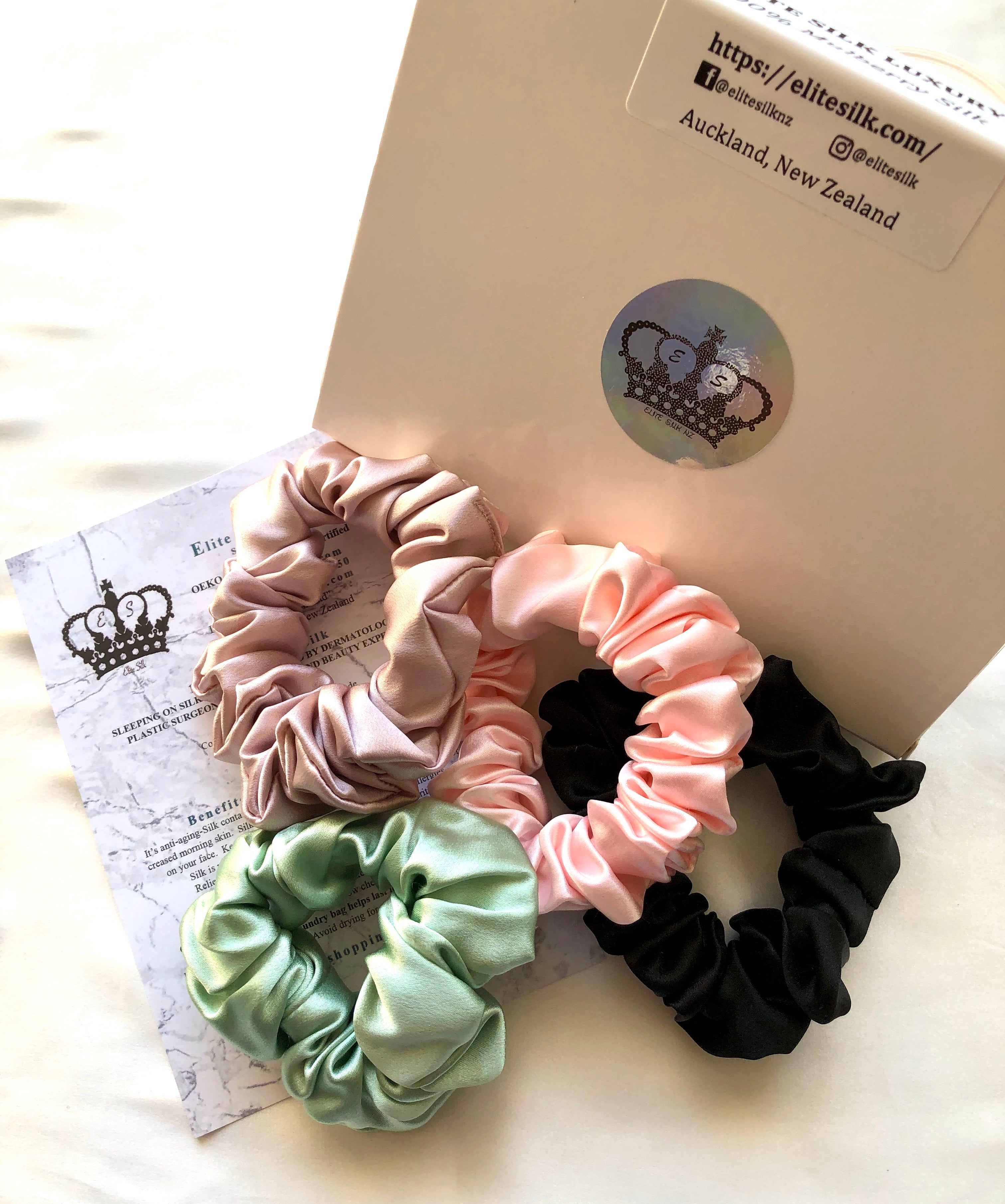 22 Momme Silk Scrunchies, Multiple colours